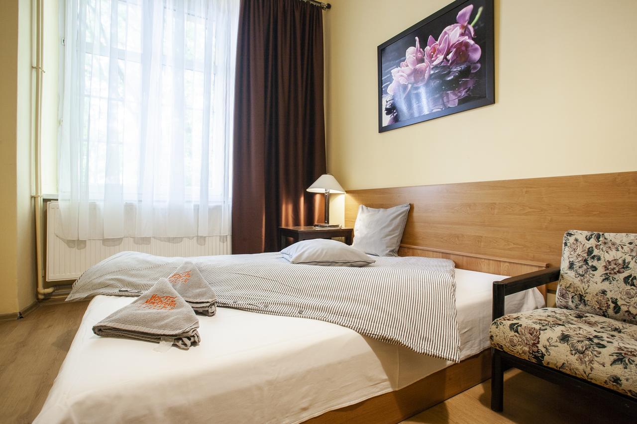 Momotown Privates Bed & Breakfast Krasków Eksteriør bilde