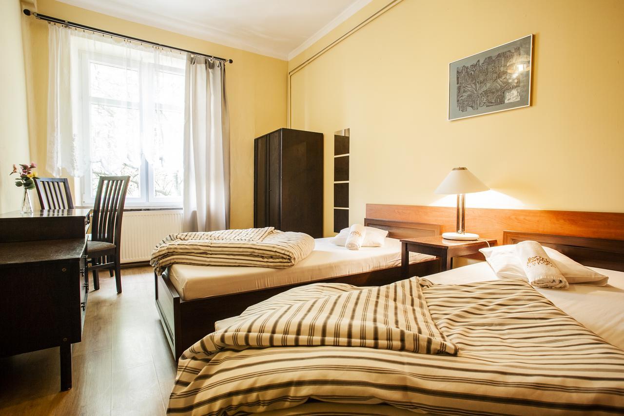 Momotown Privates Bed & Breakfast Krasków Eksteriør bilde